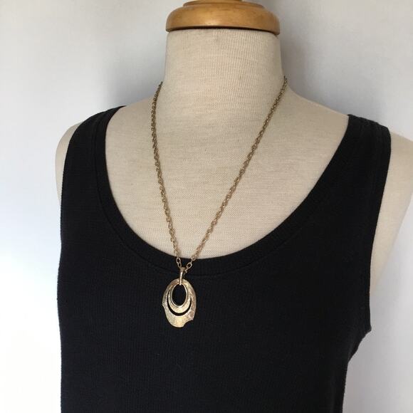 Vintage textured gold tone abstract modernist necklace - Picture 2 of 10